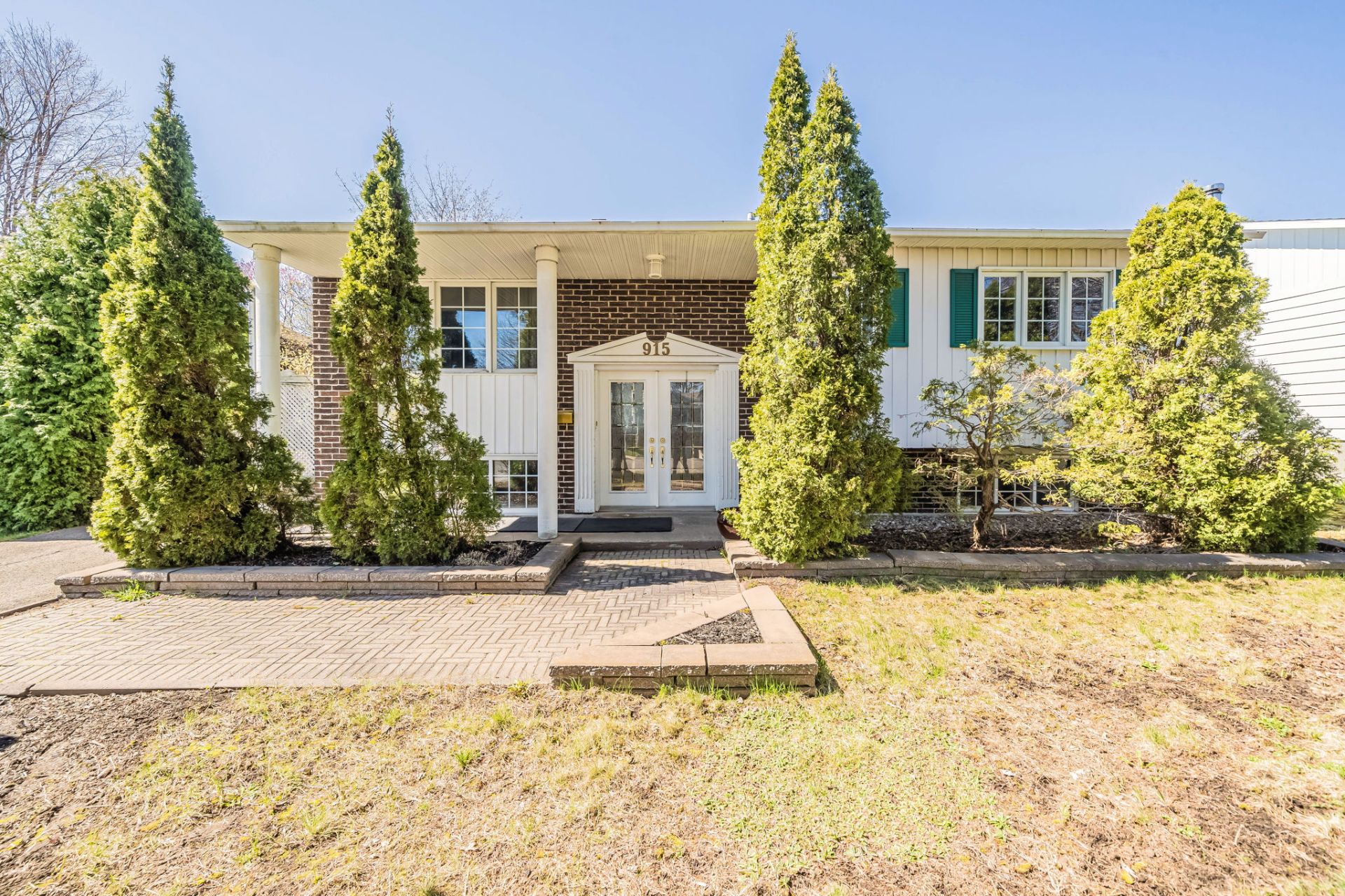 Montreal house for sale at 915 Boulevard de Chateauneuf by Chai Tadmor and Ronit Ziegler