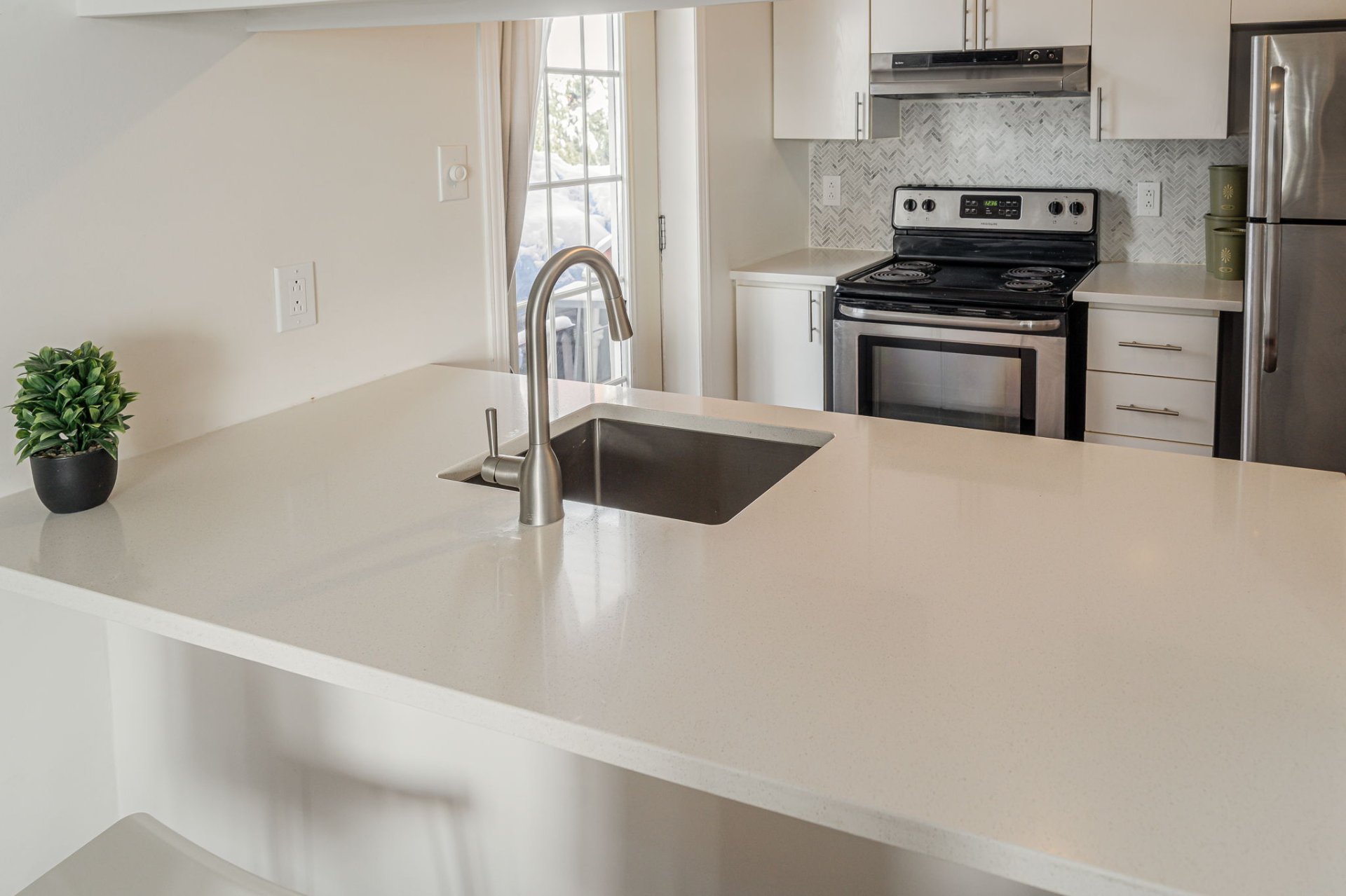 Finished basement in 122 Avenue de Balmoral Montreal property