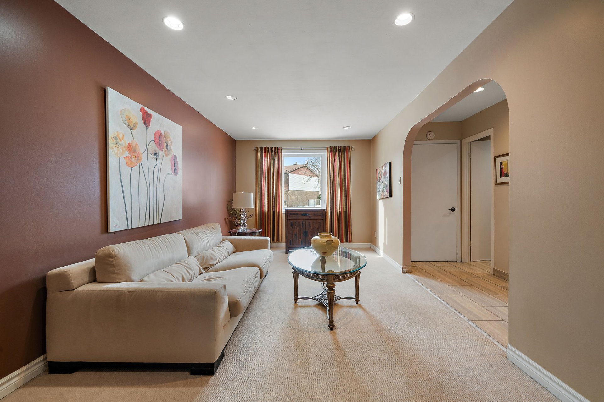 Open-concept living space in Montreal property 242 Rue Autumn