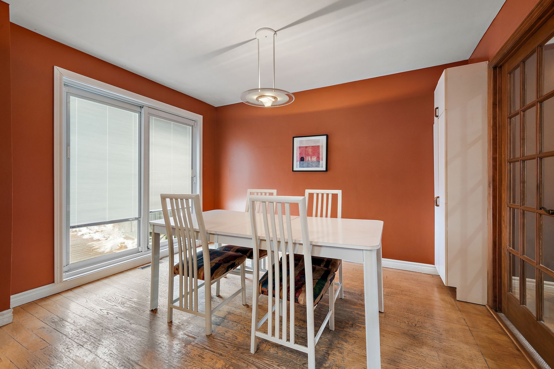 Modern kitchen in 242 Rue Autumn Montreal home