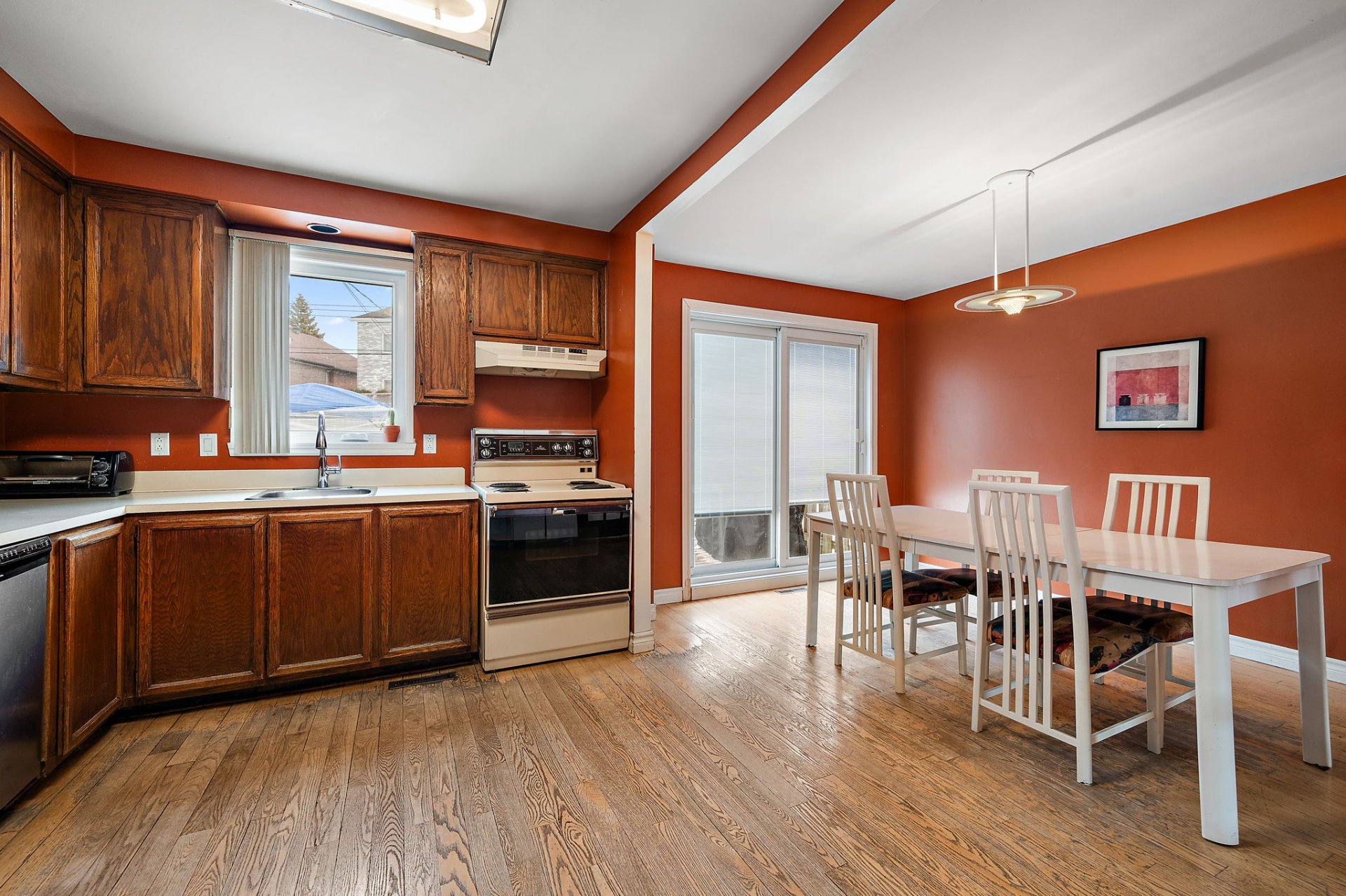 Primary bedroom at 242 Rue Autumn Montreal home for sale